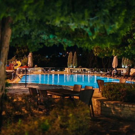 Ashur Hotel Dukhan Buitenkant foto