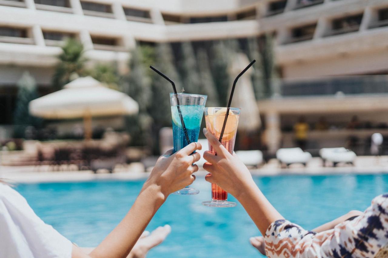 Ashur Hotel Dukhan Buitenkant foto