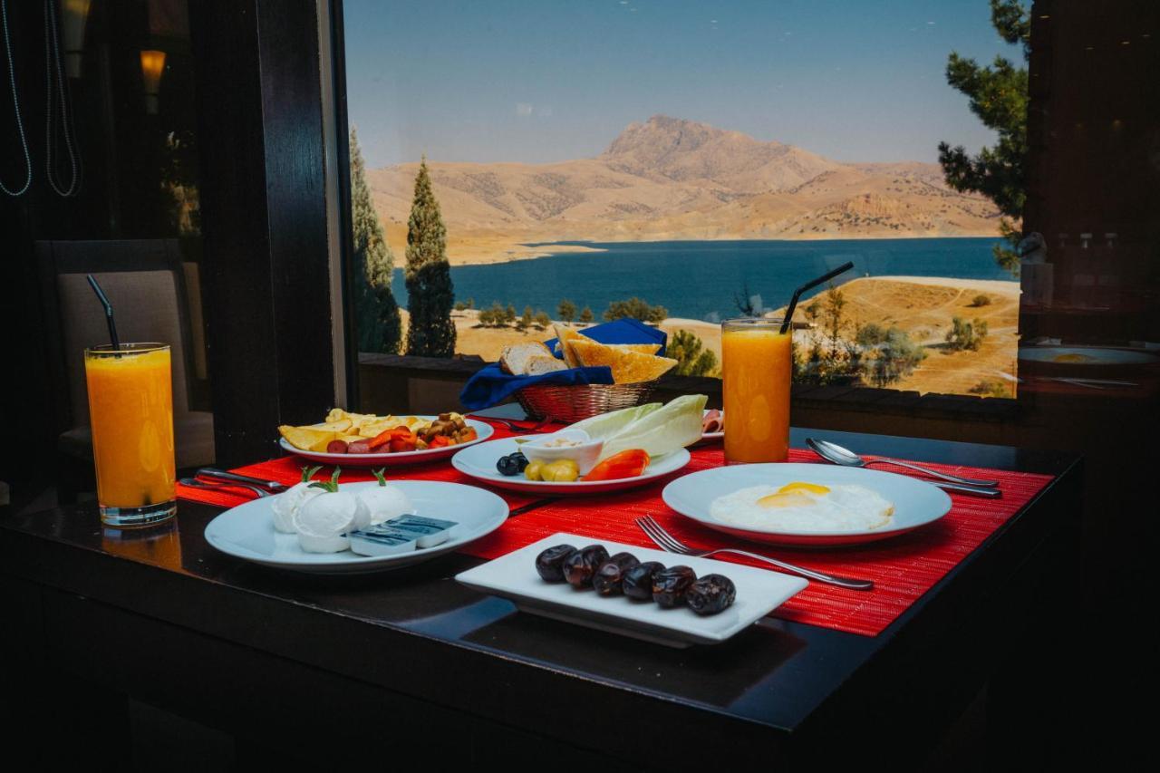 Ashur Hotel Dukhan Buitenkant foto