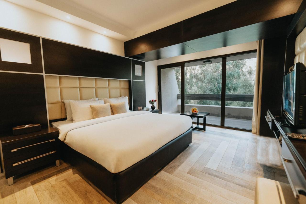 Ashur Hotel Dukhan Buitenkant foto